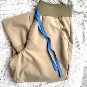 FIGS size S HW Regular length Zamora joggers in Sandstone